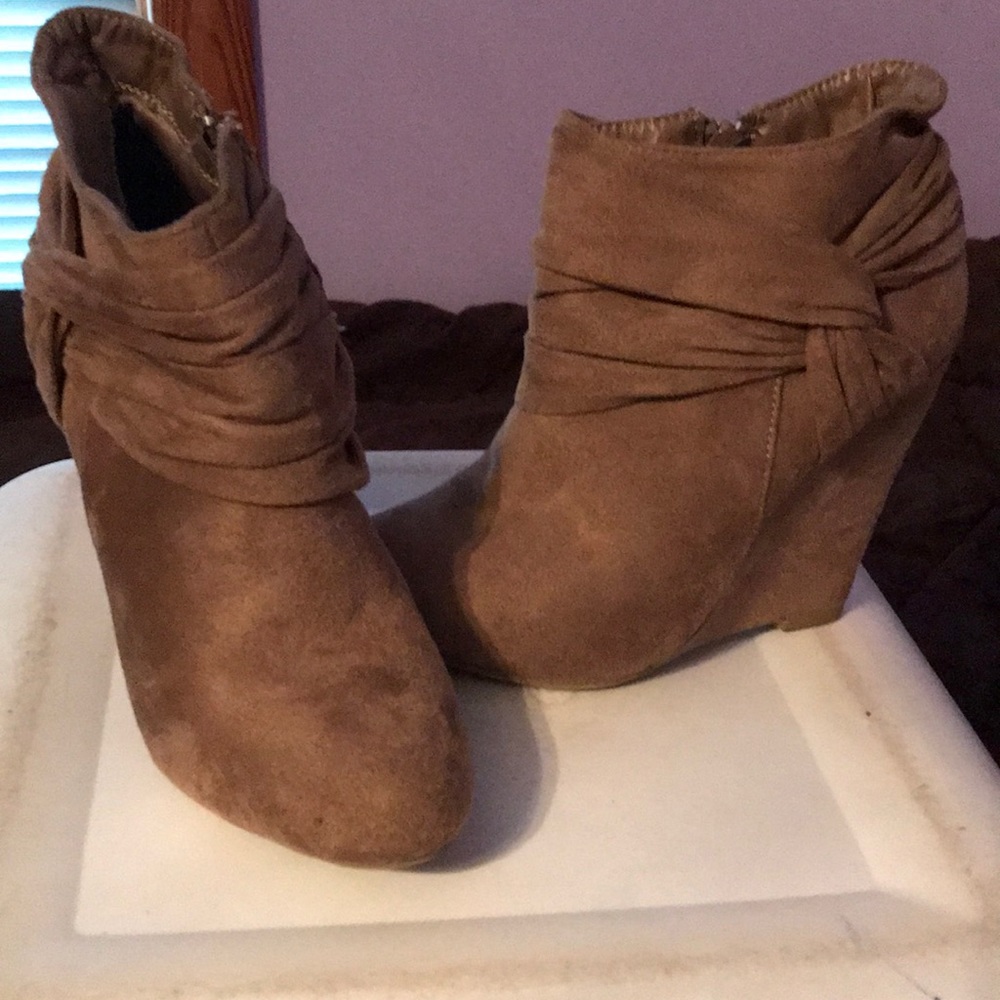 Size 6, slightly worn